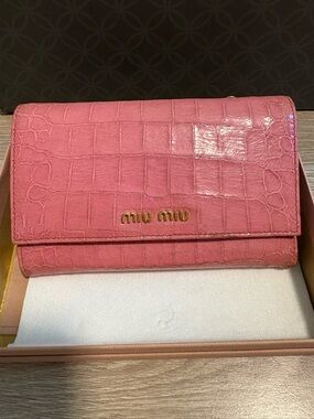Miu Miu Croc-Embossed Pink Leather Continental Wallet with Gold Logo